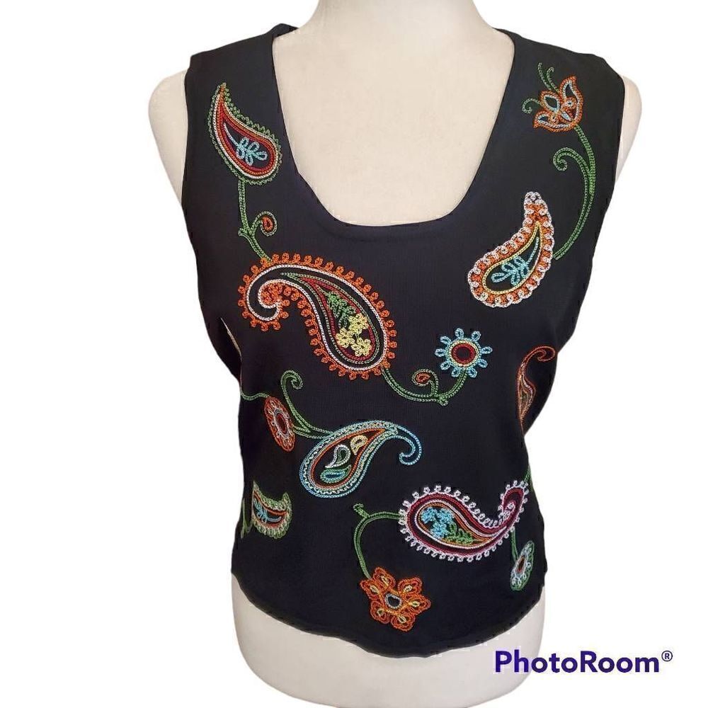 C'est City Black Embroidered Vintage Tanktop M
